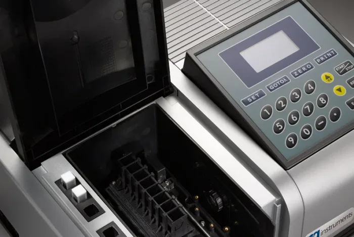 اسپکتروفتومتر PGinstruments مدل T60V