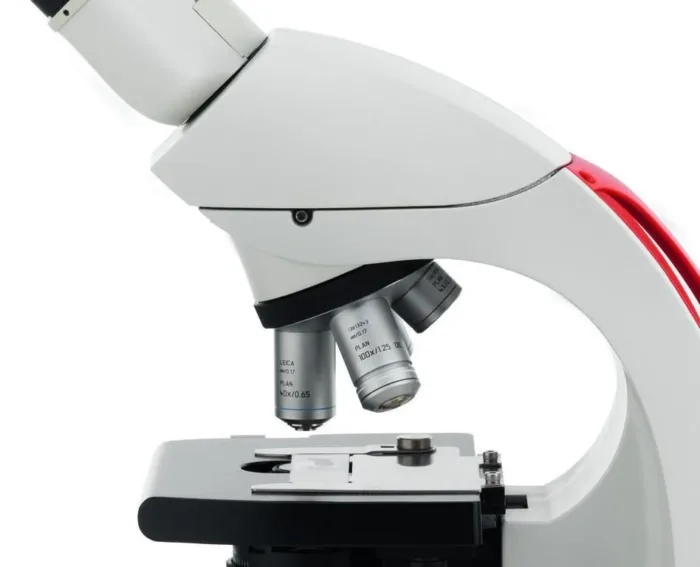 میکروسکوپ Leica مدل DM500