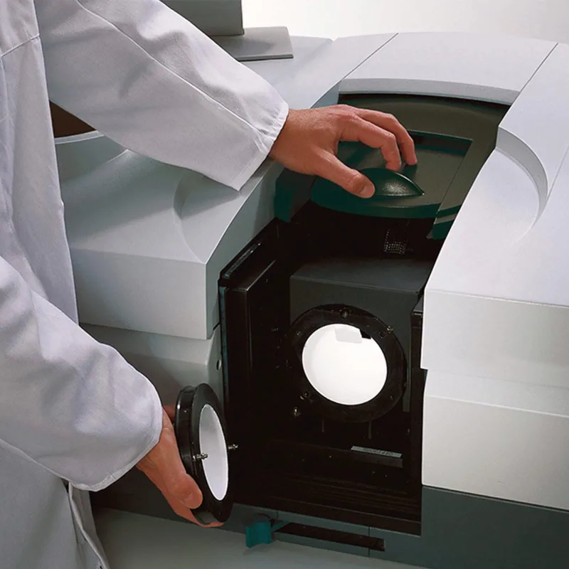 اسپکتروفتومتر Agilent مدل Cary 5000 UV-Vis-NIR