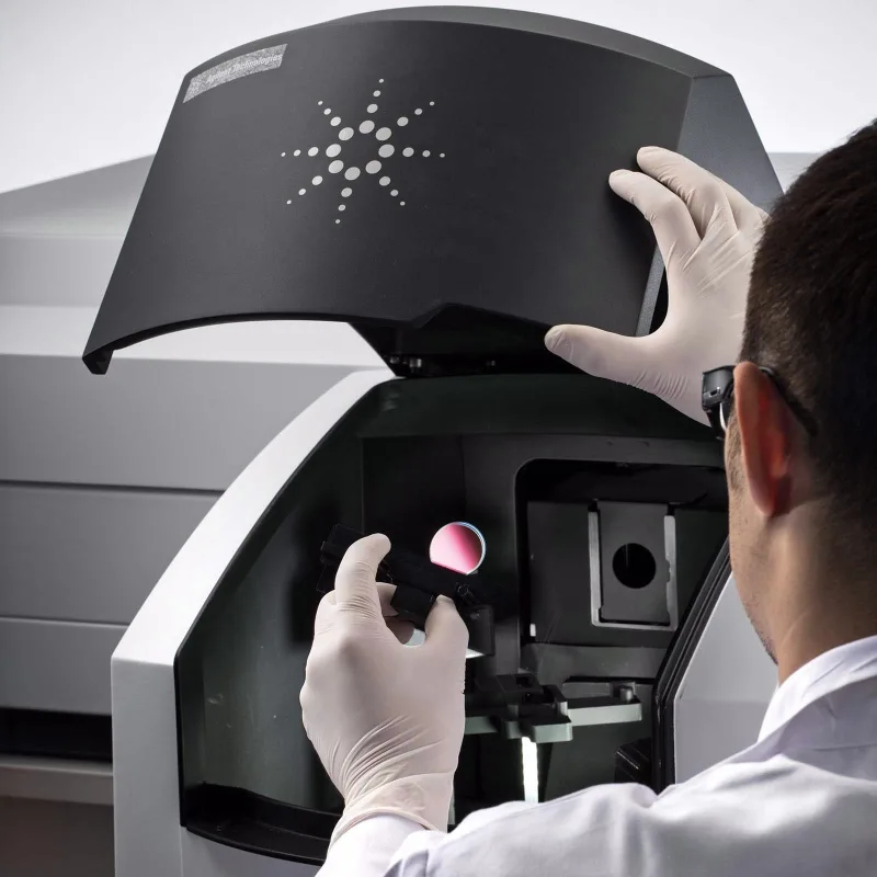 اسپکتروفتومتر Agilent مدل Cary 7000 UMS